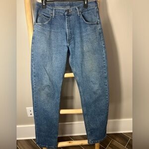 Wrangler 33/23 Men's Blue Jeans classic premium quality